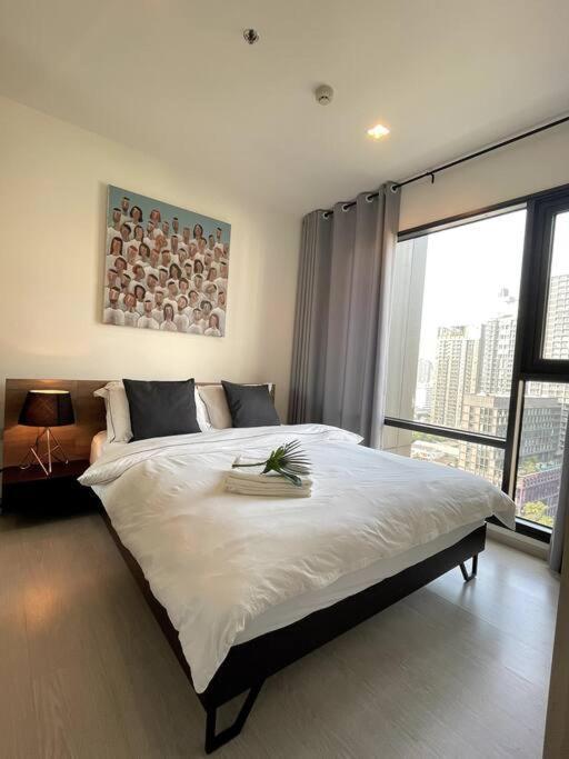Luxury Art Downtown Metro Bangkok-kitchen-living * Bangkok