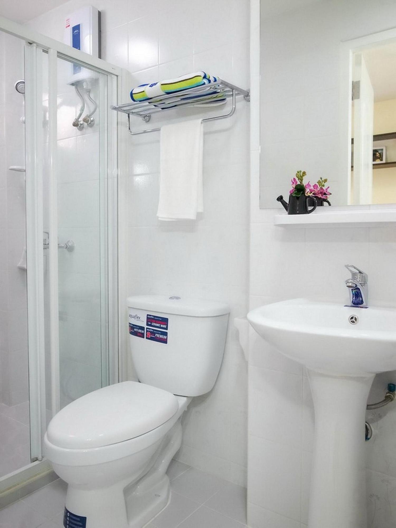 Apartment Charming Resident Near Bts Ekkamai Station Bangkok