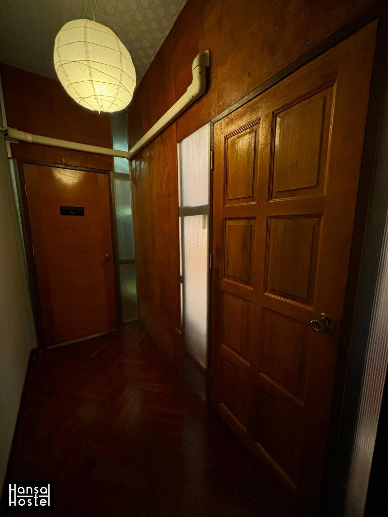 Hansa Khaosan Hostel *