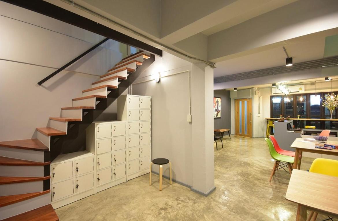 Hostel Silom Box