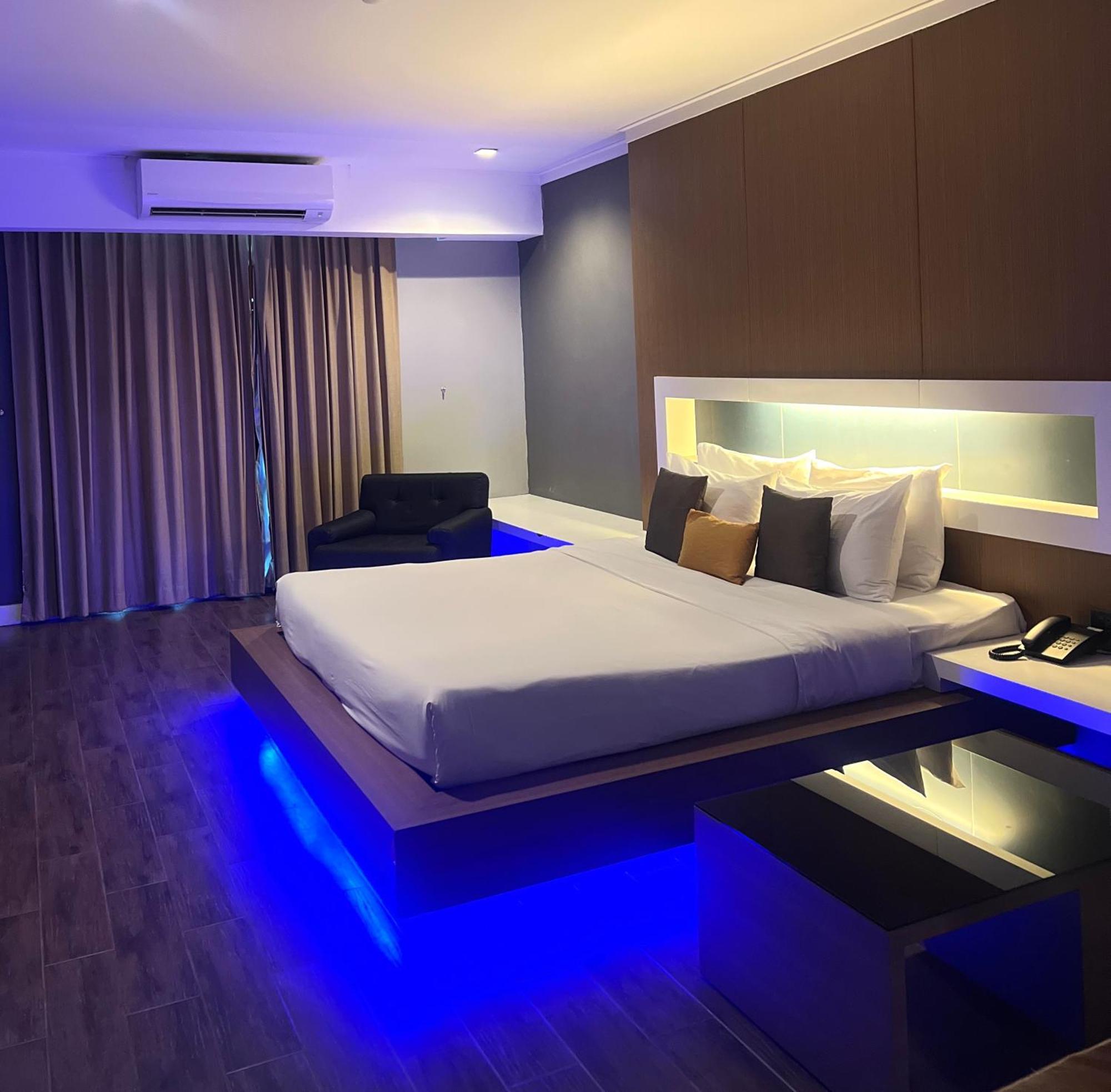 Inter Place Hotel 5*