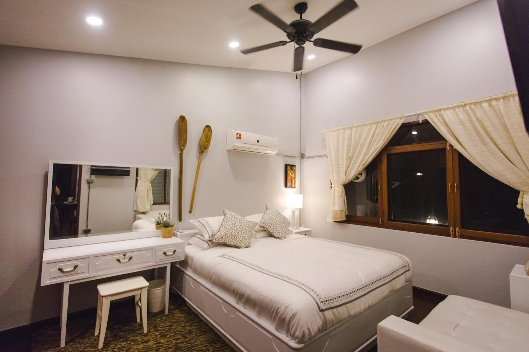 Narra House Sukhumvit58 Bed & Breakfast 3*