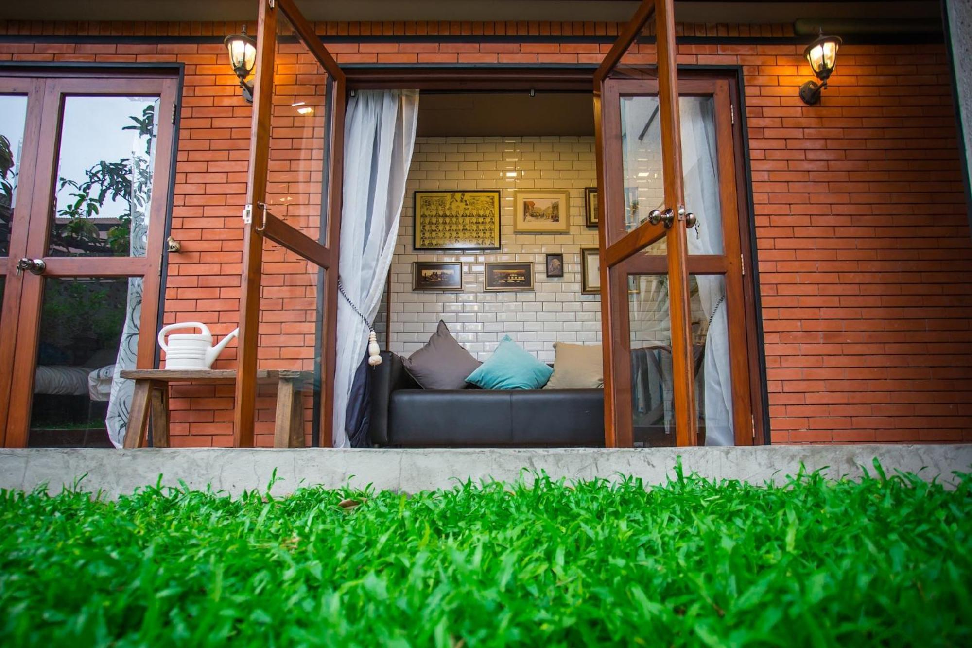 Narra House Sukhumvit58 Bed & Breakfast