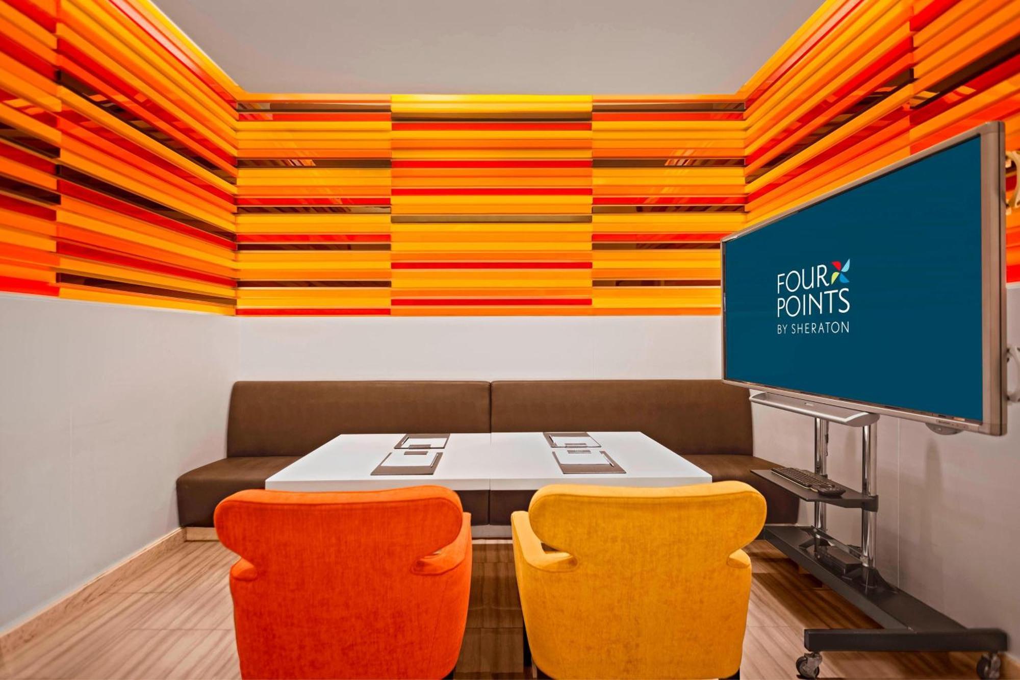 Four Points By Sheraton Bangkok, Sukhumvit 15 Hotel Bangkok