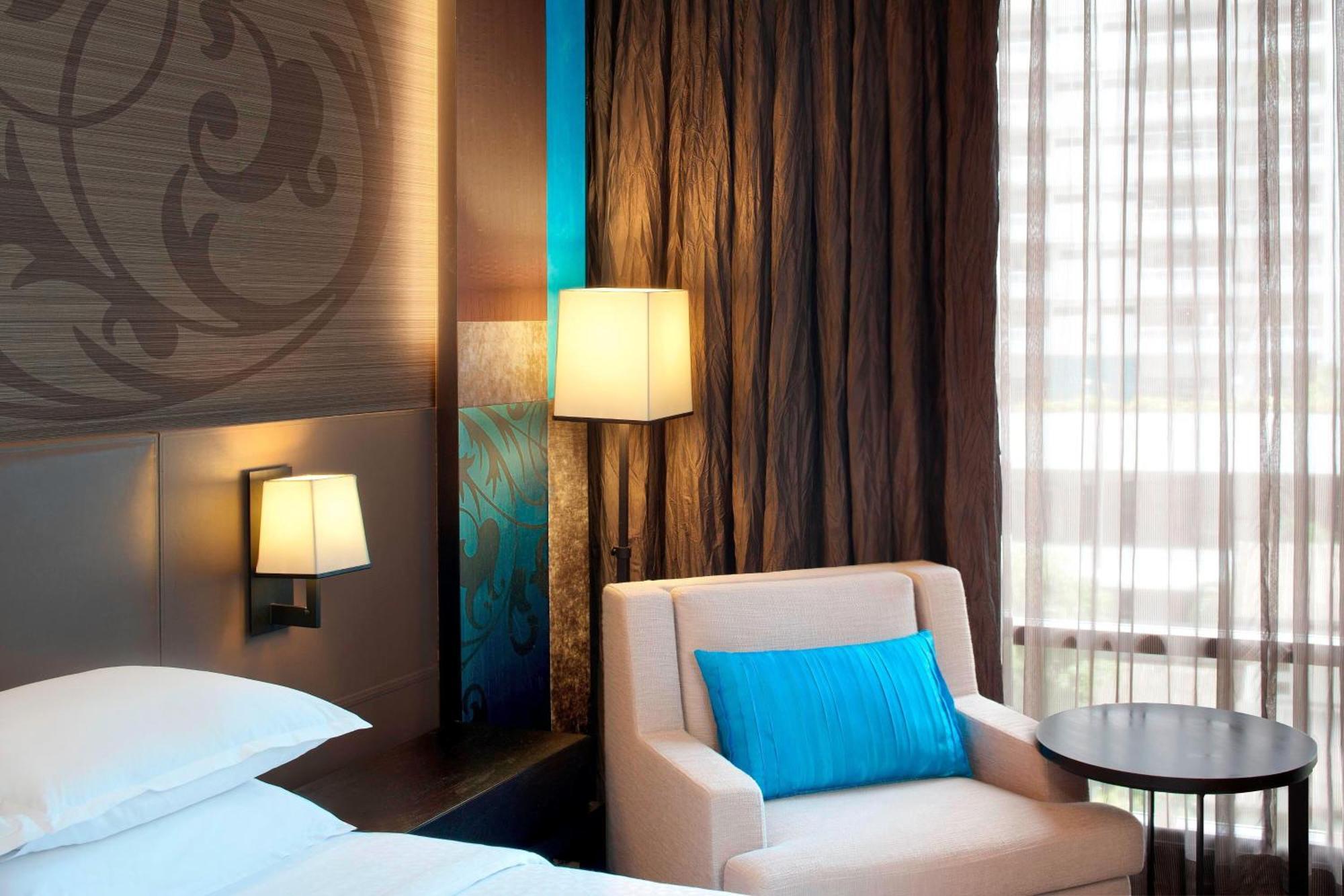 Four Points By Sheraton Bangkok, Sukhumvit 15 4*