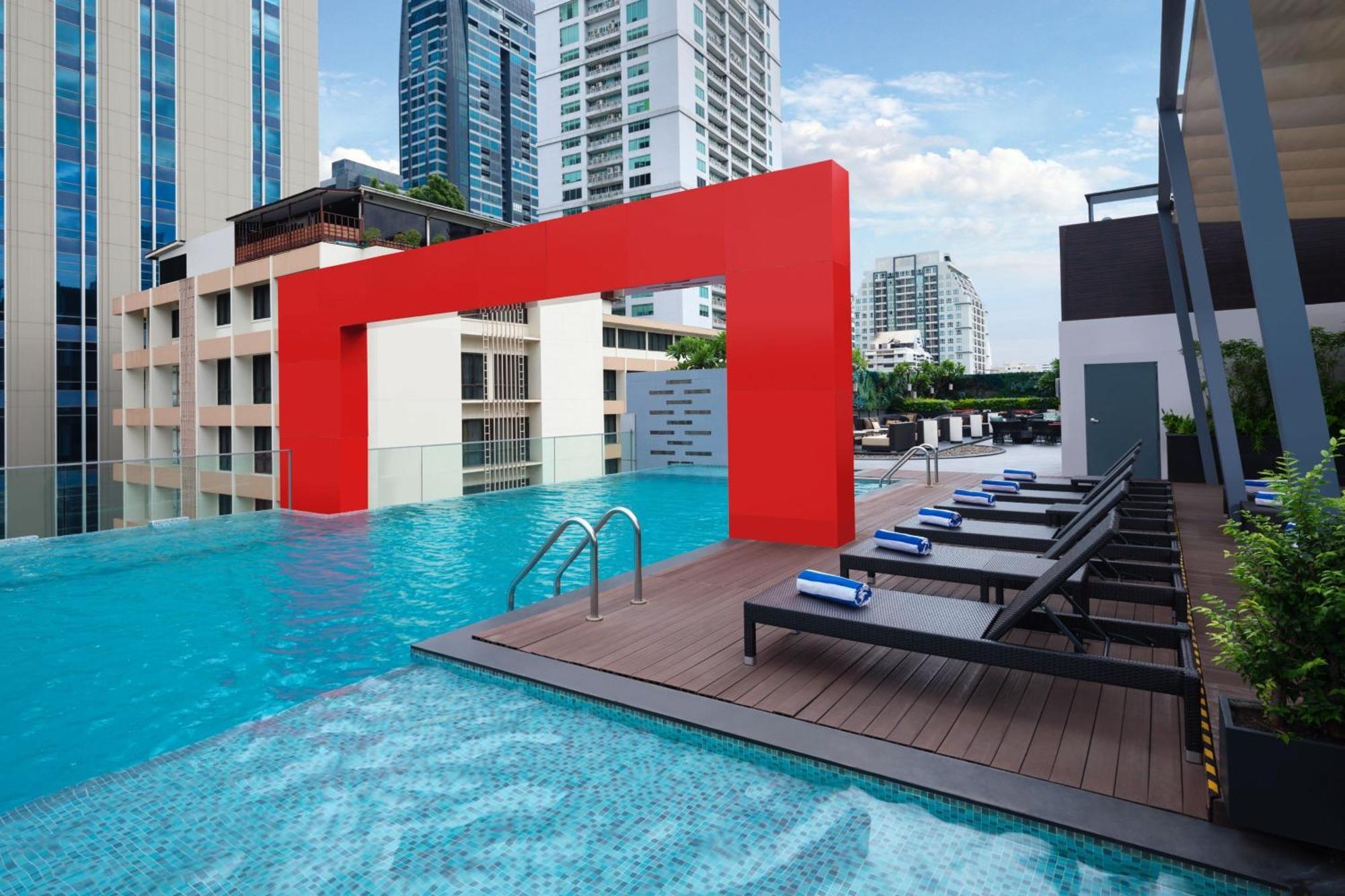 Four Points By Sheraton Bangkok, Sukhumvit 15 Hotel 4*