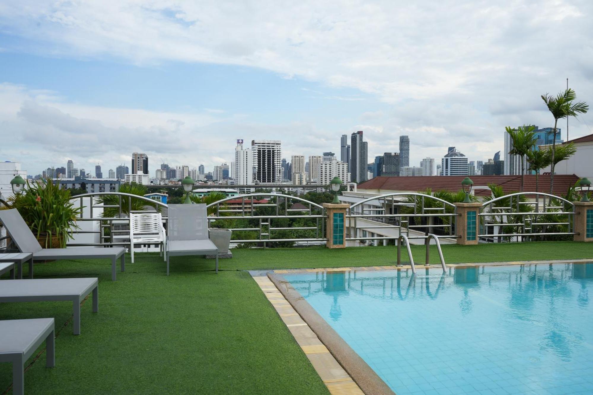 Royal 4* Bangkok