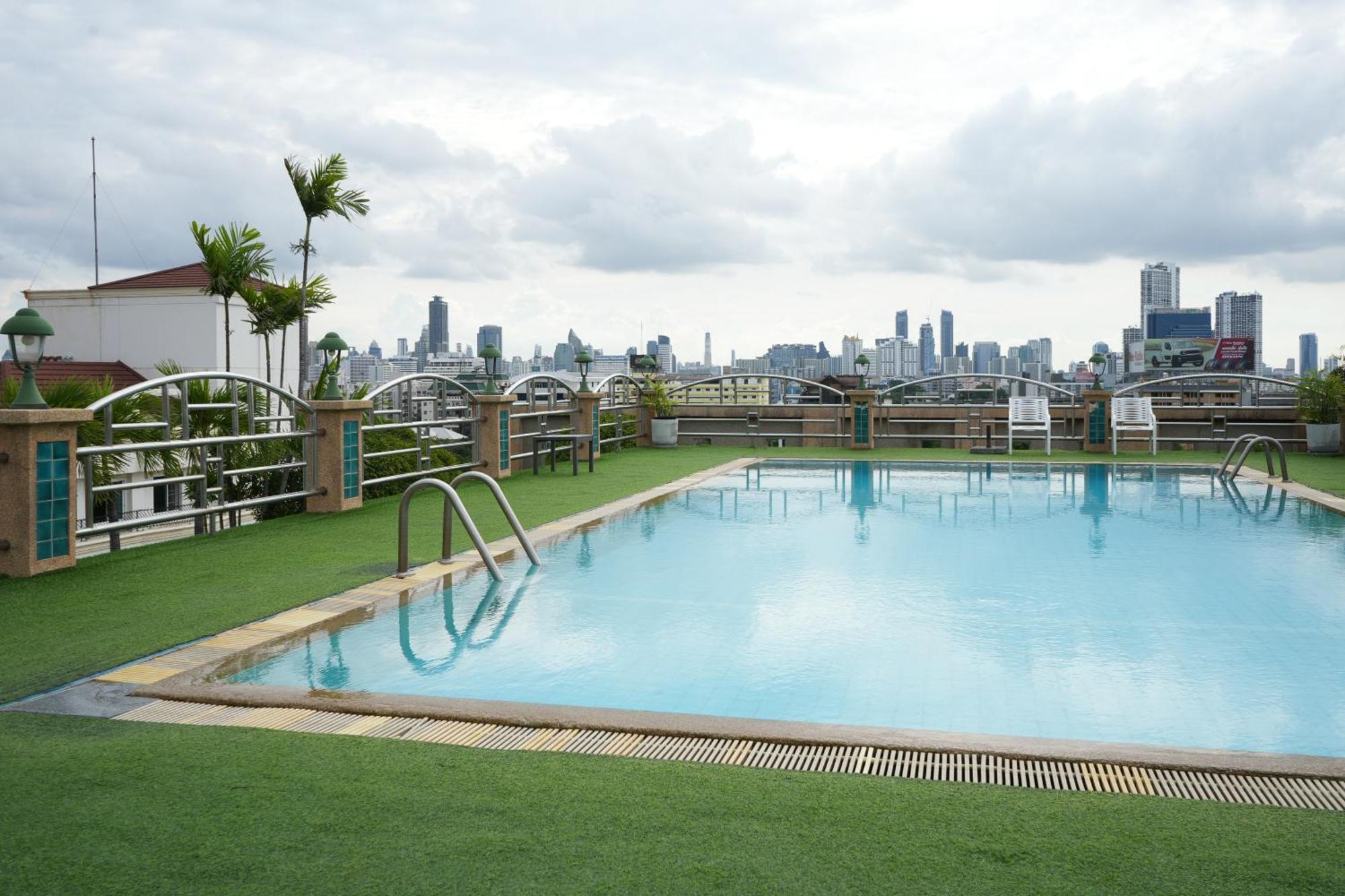 Royal Hotel Bangkok