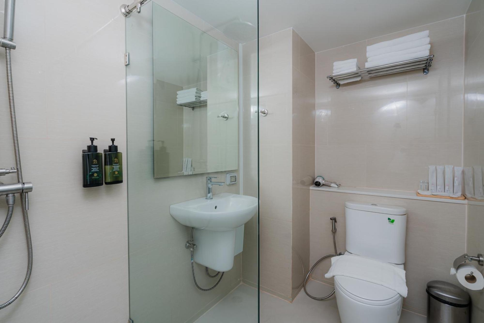 Hotel Surestay By Western Ramintra Bangkok