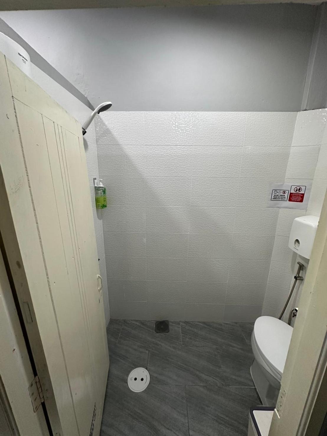 Bee House 172 Only 300m To Bts Talat Phlu Apartment Bangkok