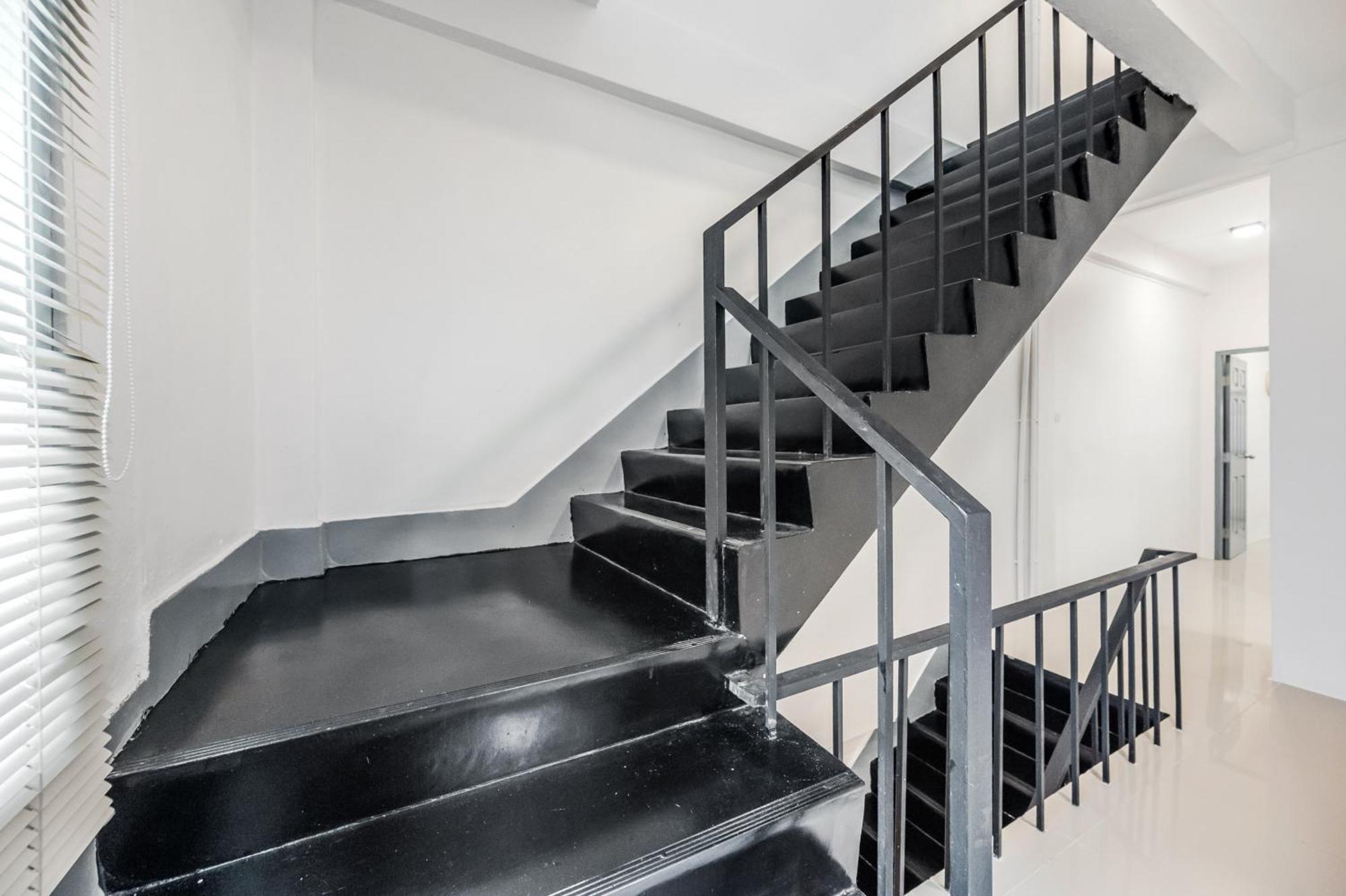 Entire Cozy House/near Bts Skytrain/12pp Villa Bangkok