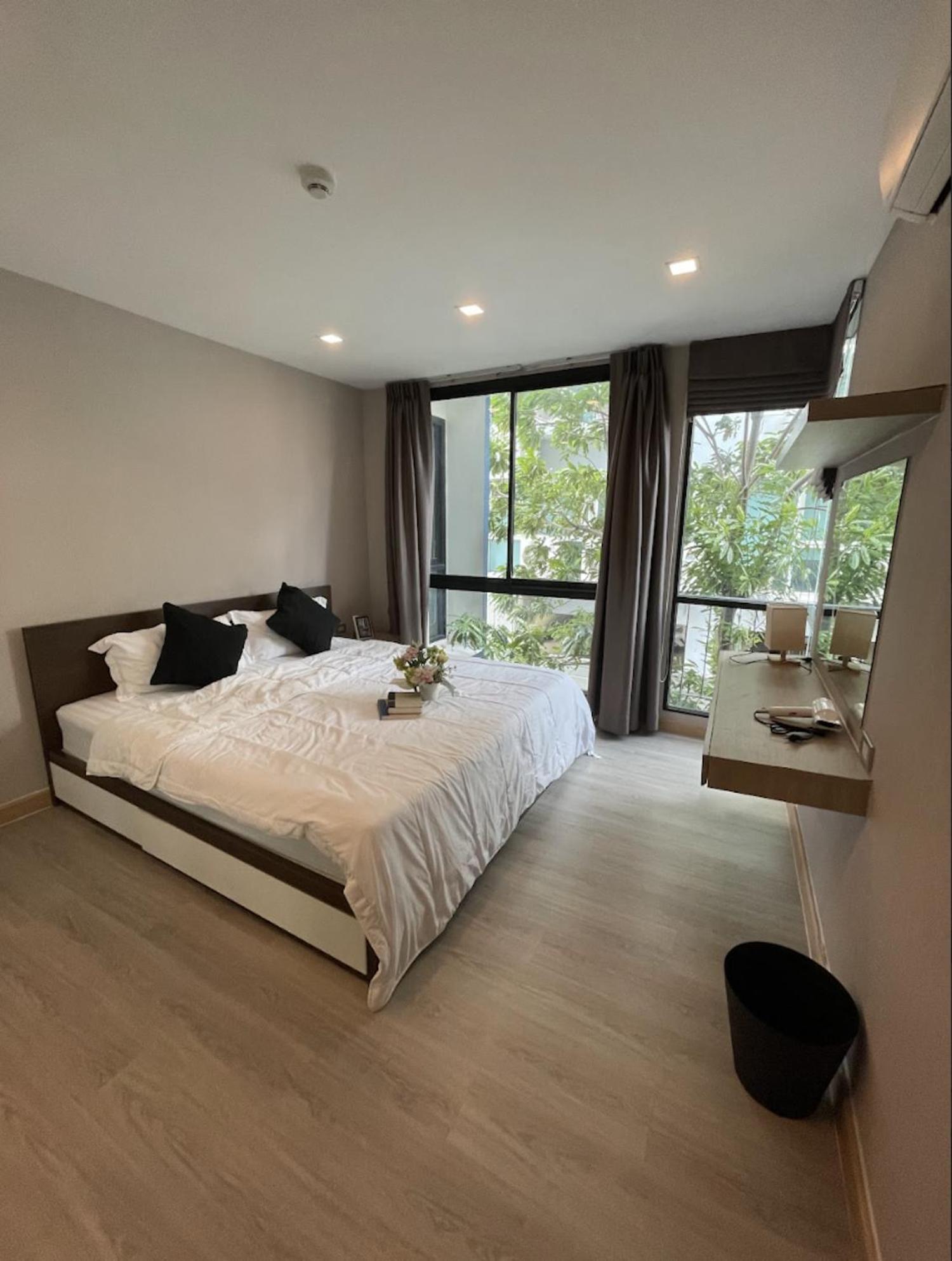 1 Big Br Near Bts Ekkamai - Sky Pool & Gym Apartment *
