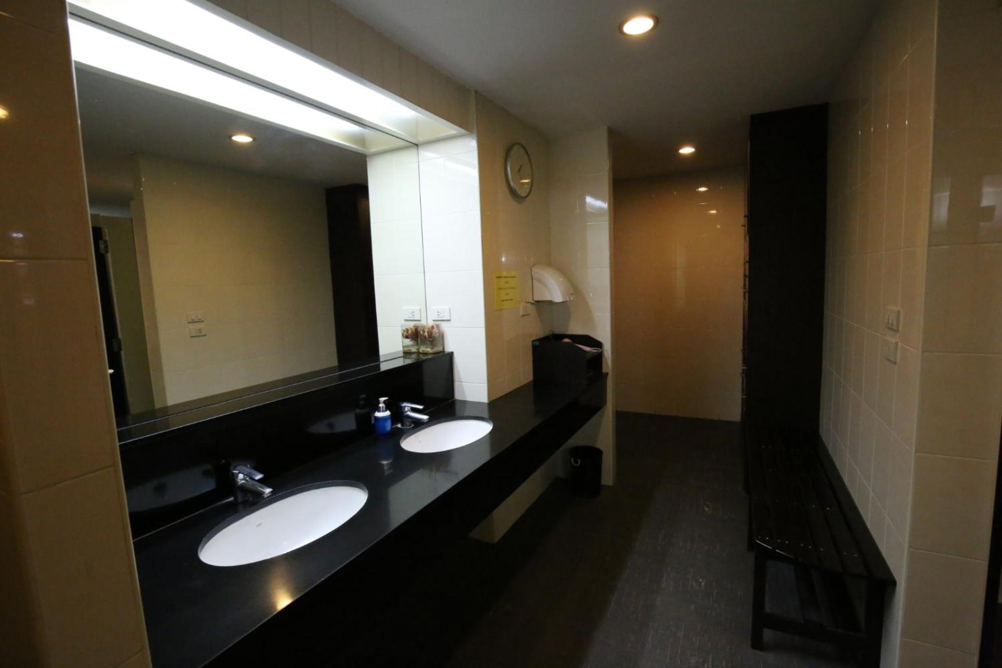 Aparthotel De Junction House
