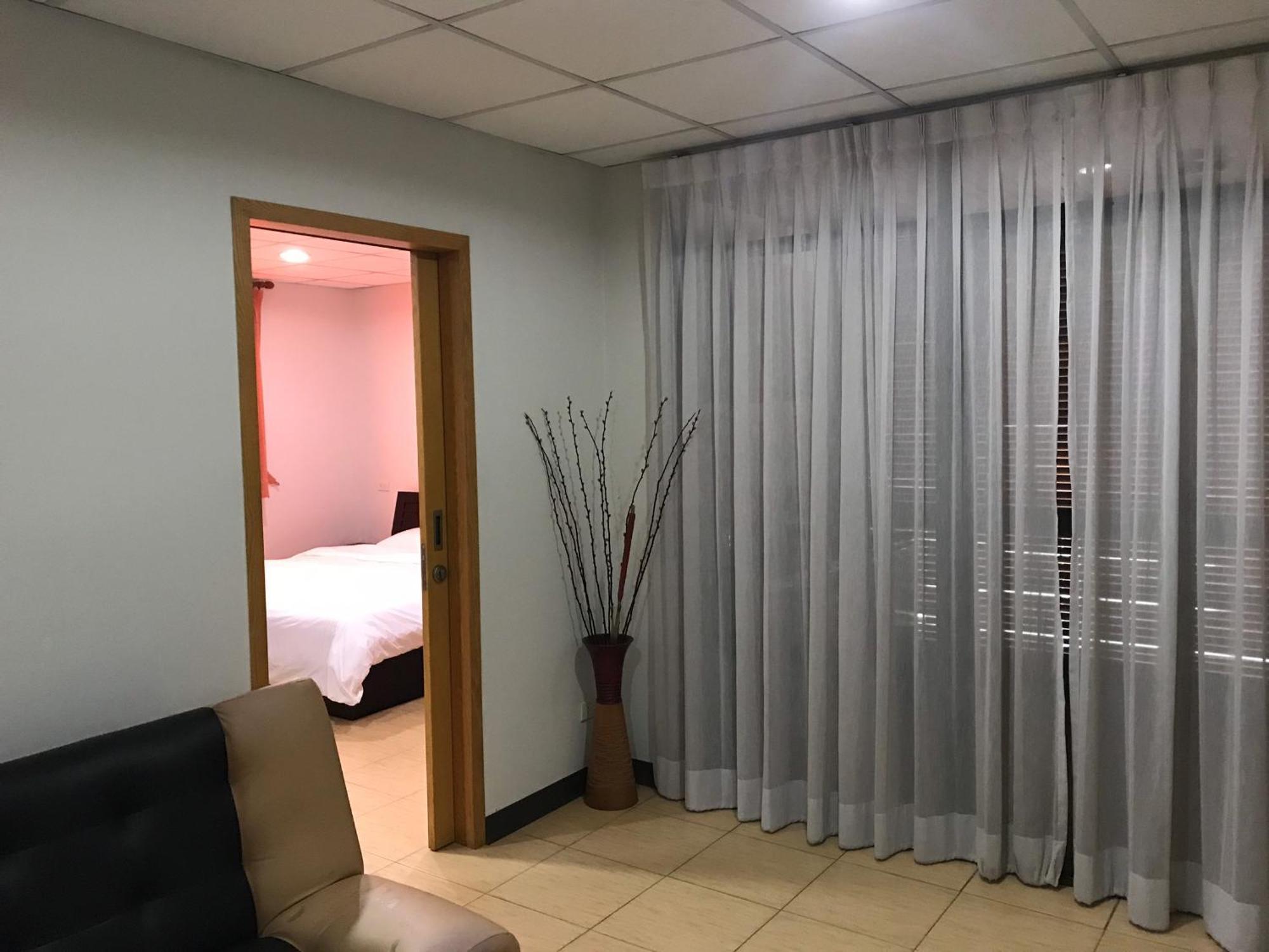 De Junction House Aparthotel