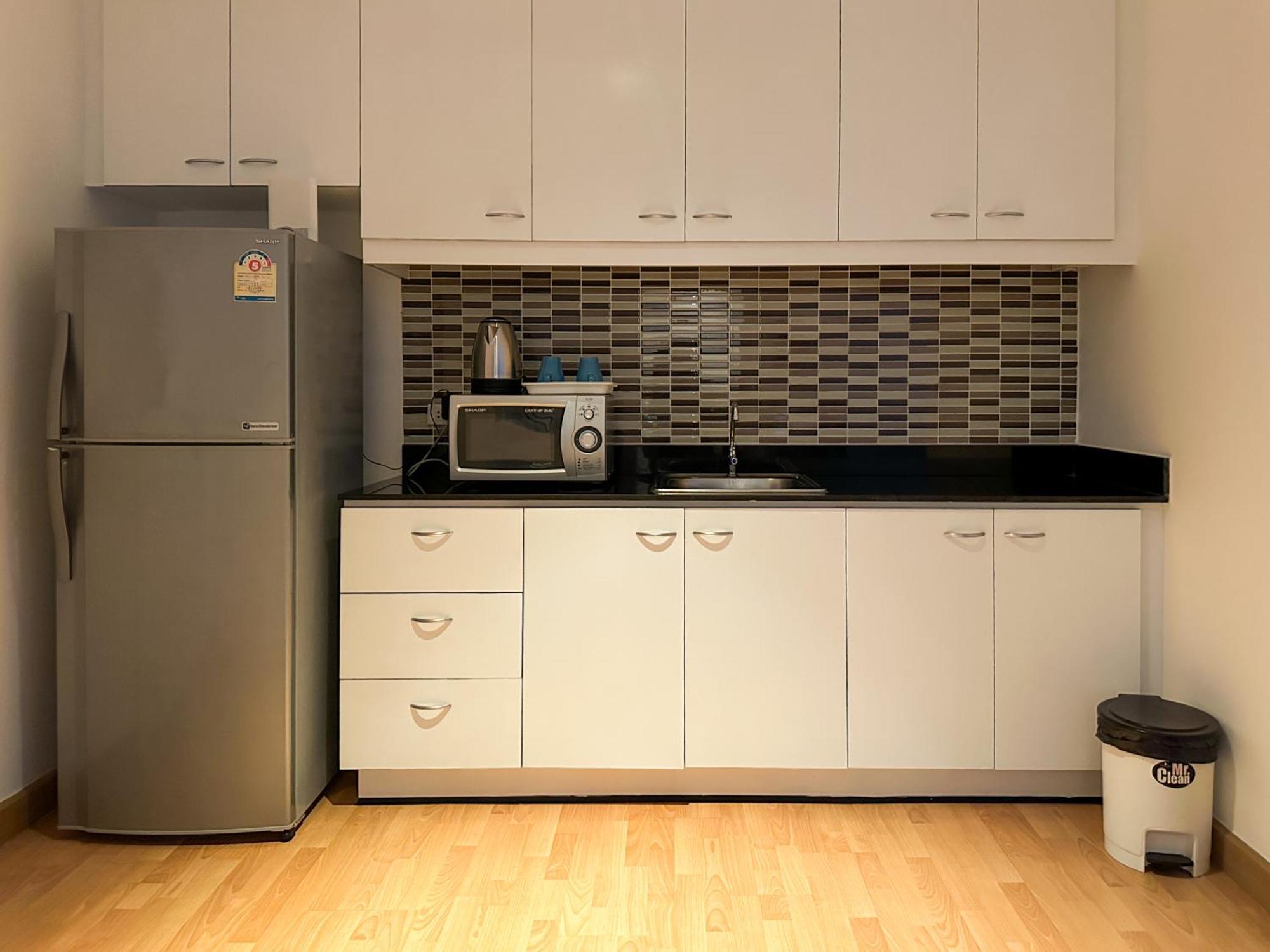 Nantiruj Tower: Serviced In Sukhumvit Soi 8