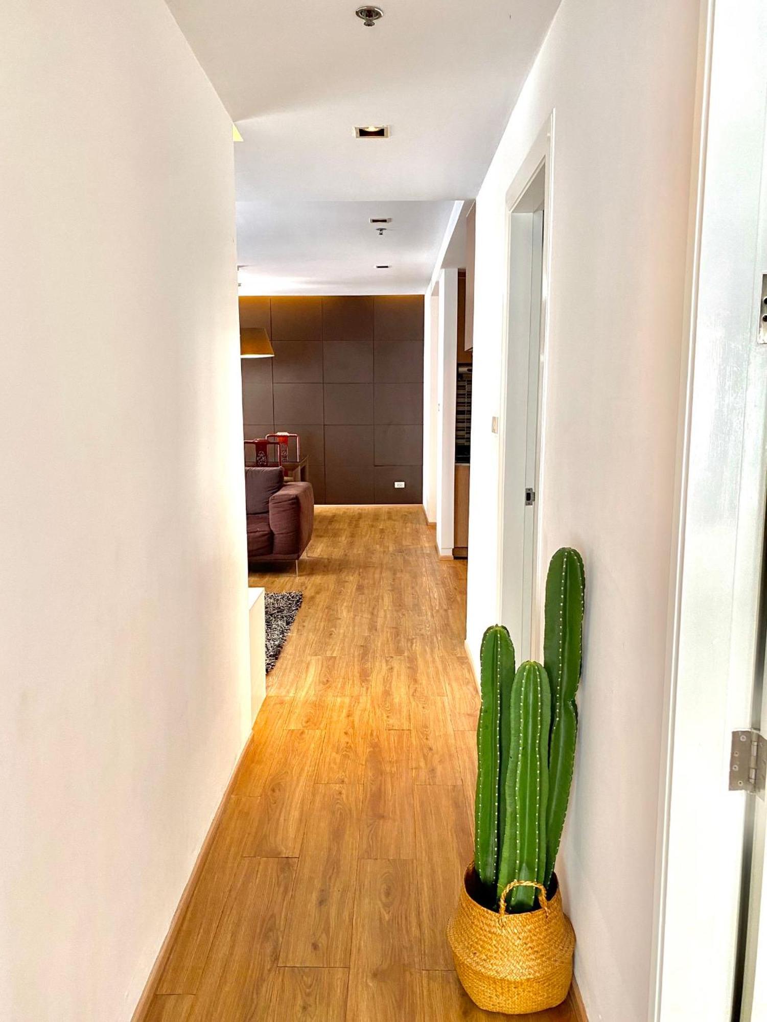 Nantiruj Tower: Serviced In Sukhumvit Soi 8 Apartment *