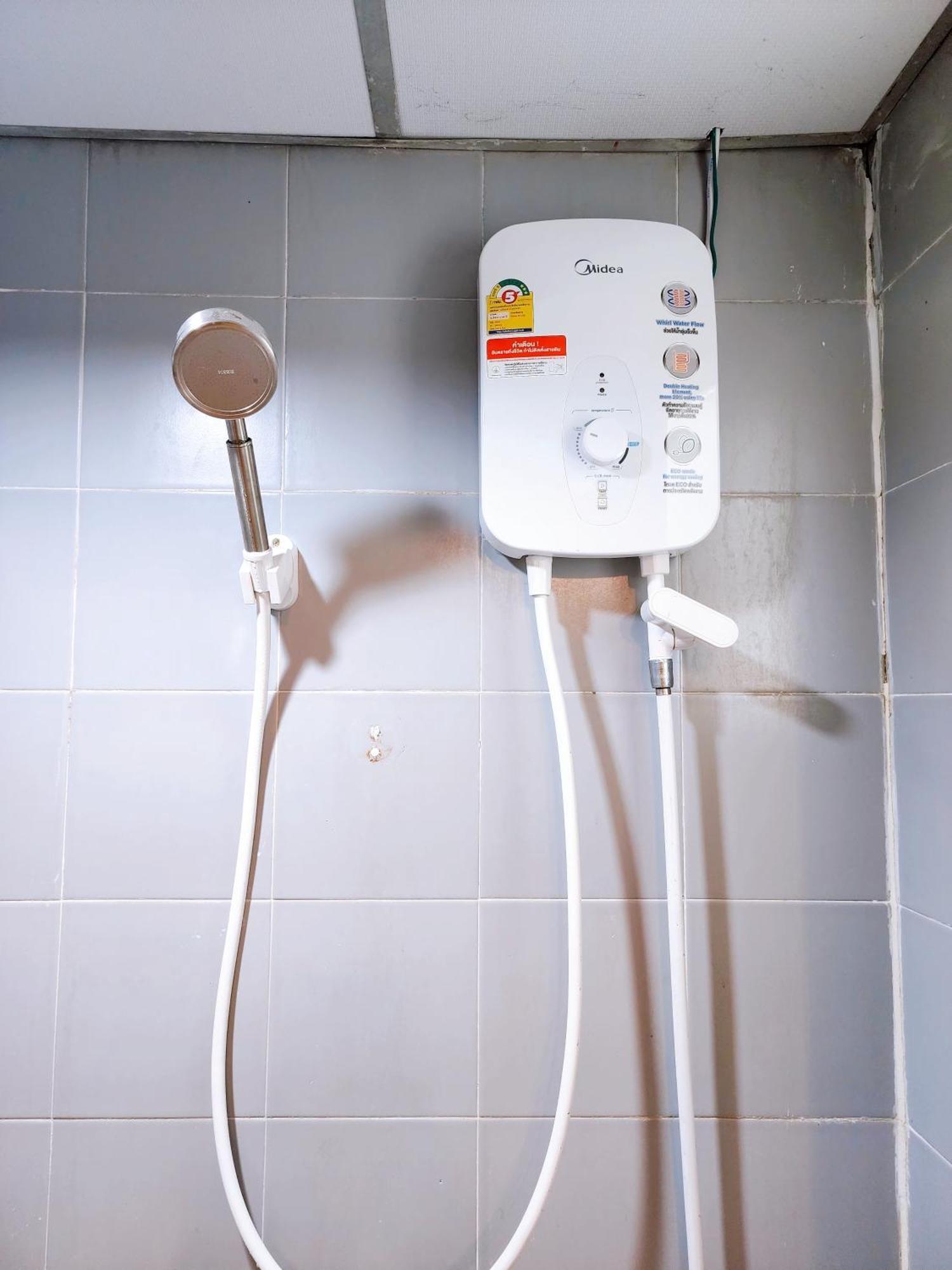 Apartment 805-stp Homely Free Wi-fi And Near Bts Line