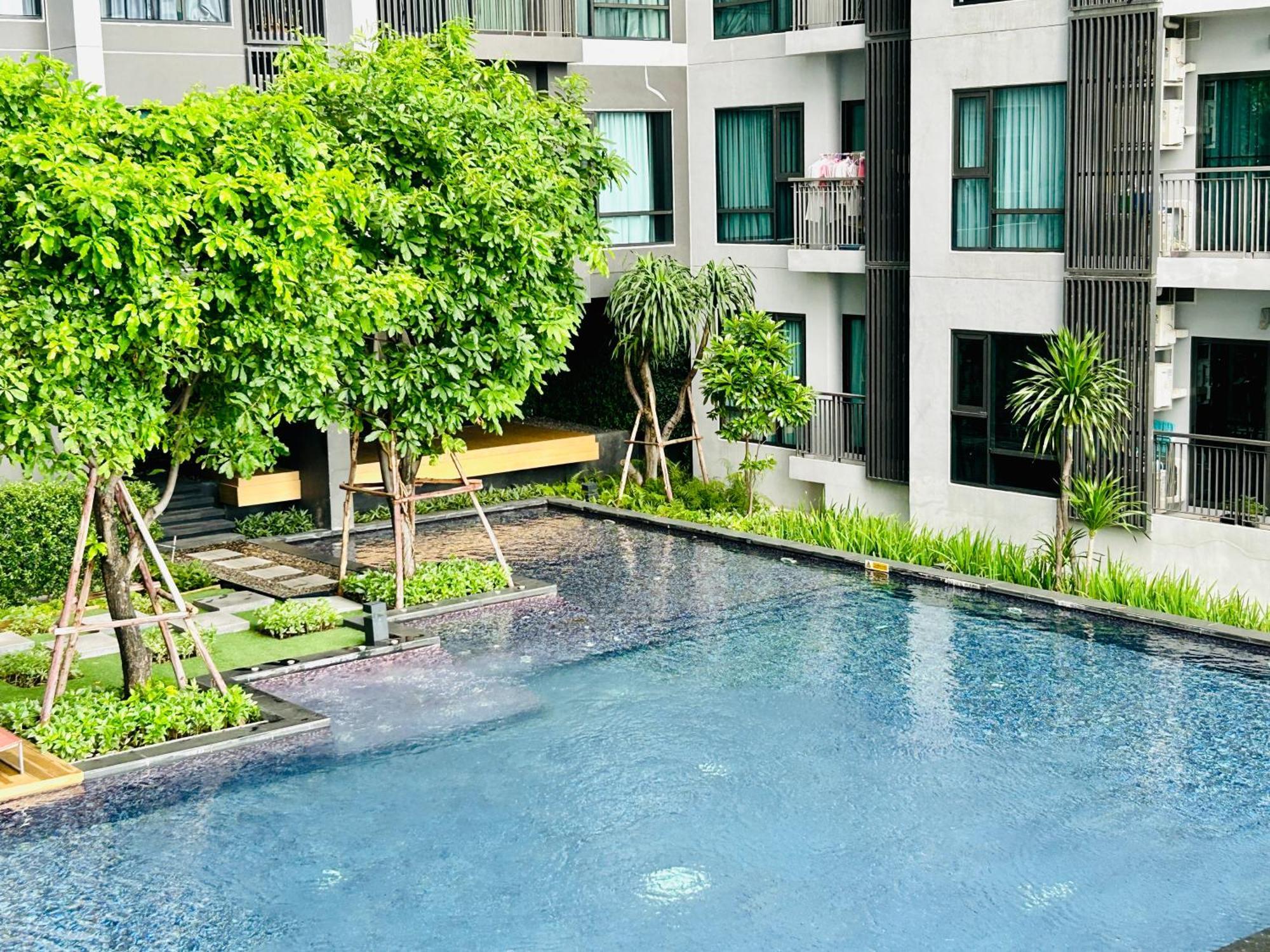 Apartment Rhythm Sukhumvit 36 Two Bedrooms