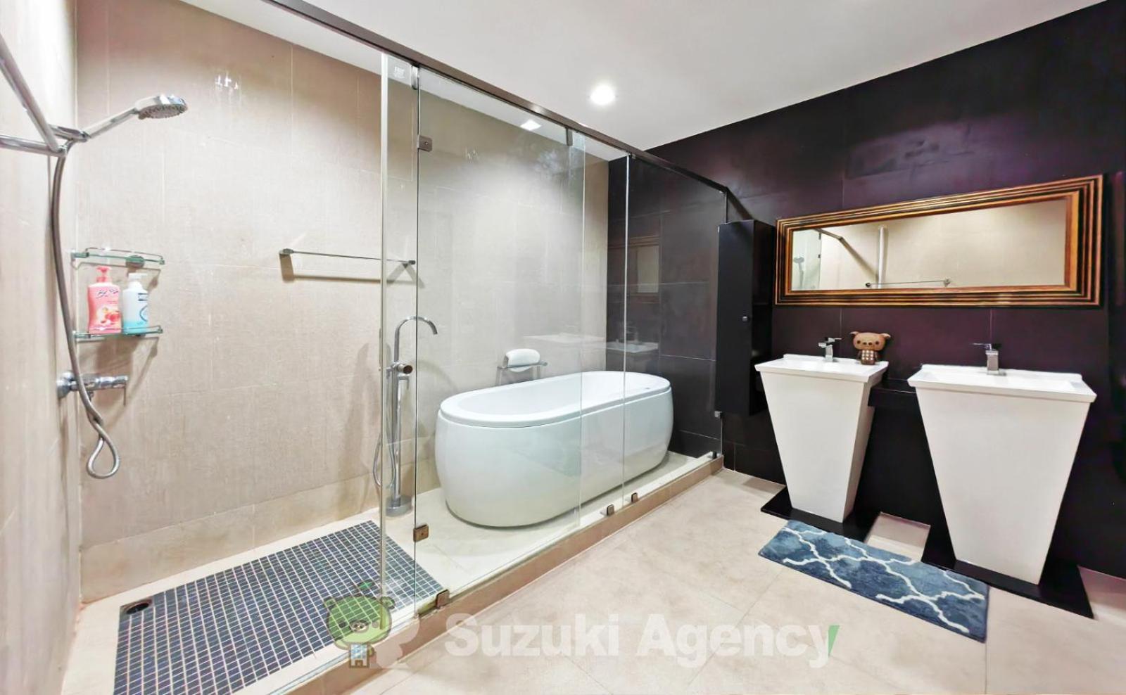 W8 Rise Lux Condo, 3 Bedroom Penthouse, Hip Bkk 5 Min From Thonglo Bts Station, Ok After The Earthquake Pangsapuri Bangkok