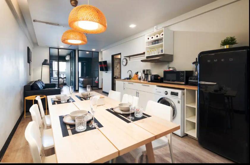 Bangrak Netflix 2 Bedroom 31fl View Apartment Bangkok