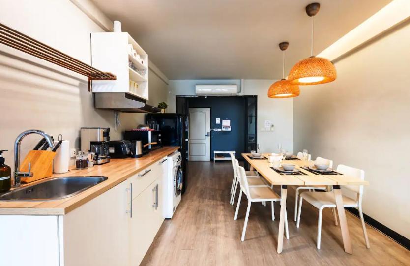 Bangrak Netflix 2 Bedroom 31fl View Apartment