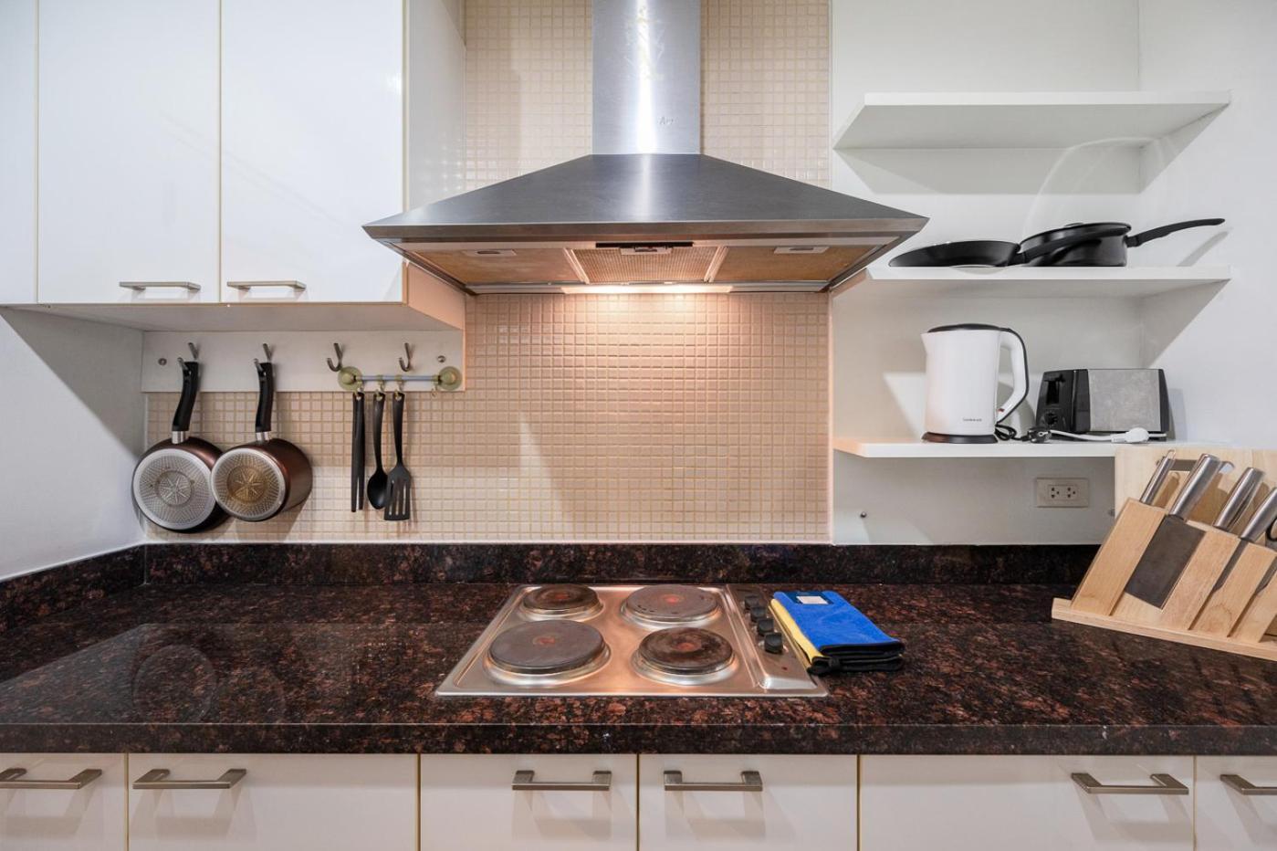 Bts Phromphong Sukhumvit 24 Family 2 Bedroom 2 Bathroom Apartment Bangkok