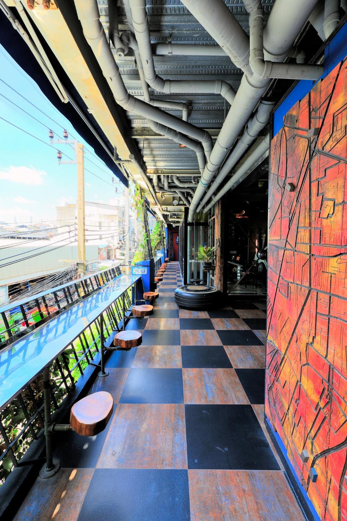 Mestyle Garage Hotel