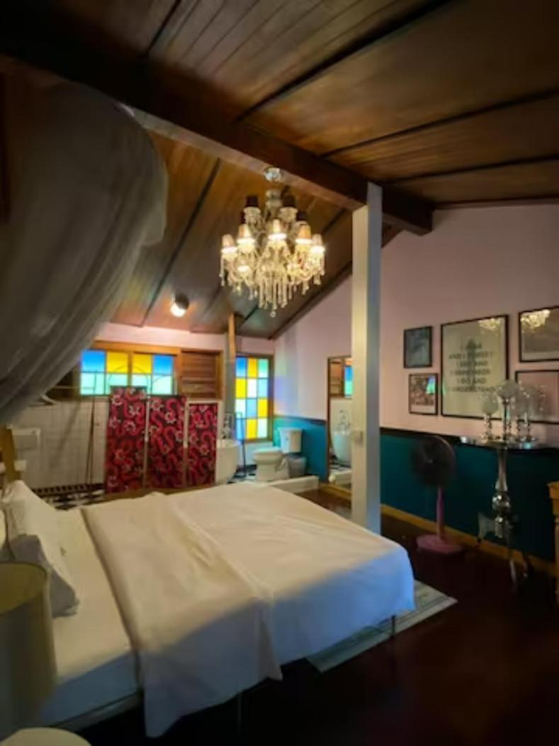T-house Bkk - Max15 People With Private Swimming Pool