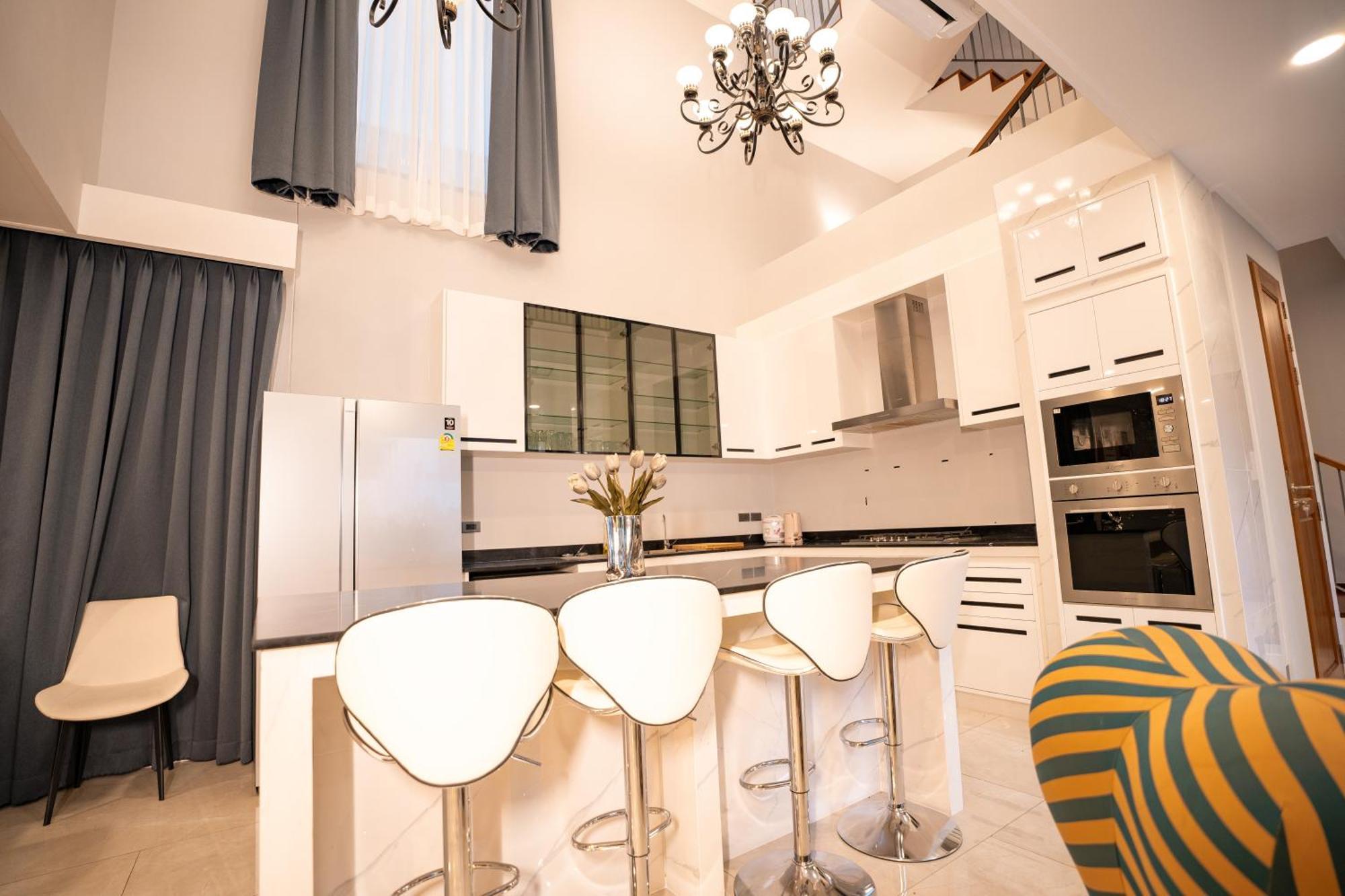 Villa 944summer Villa曼谷中心asok&tong Lor800海天别墅