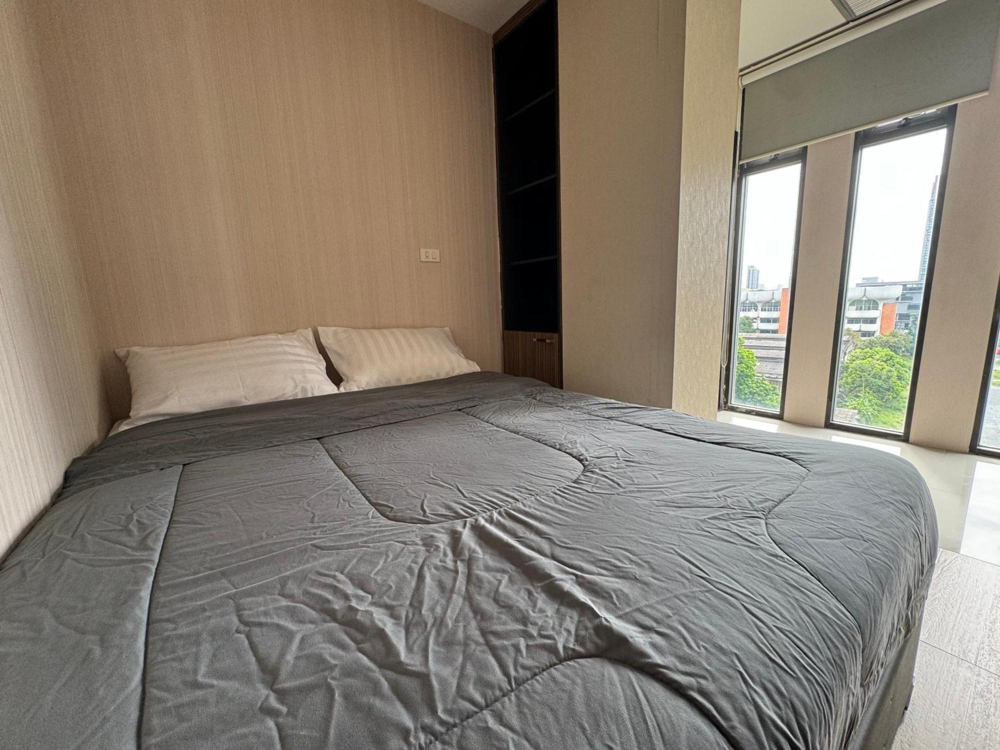 W8 Rise Lux Condo, 3 Bedroom Penthouse, Hip Bkk 5 Min From Thonglo Bts Station, Ok After The Earthquake Pangsapuri