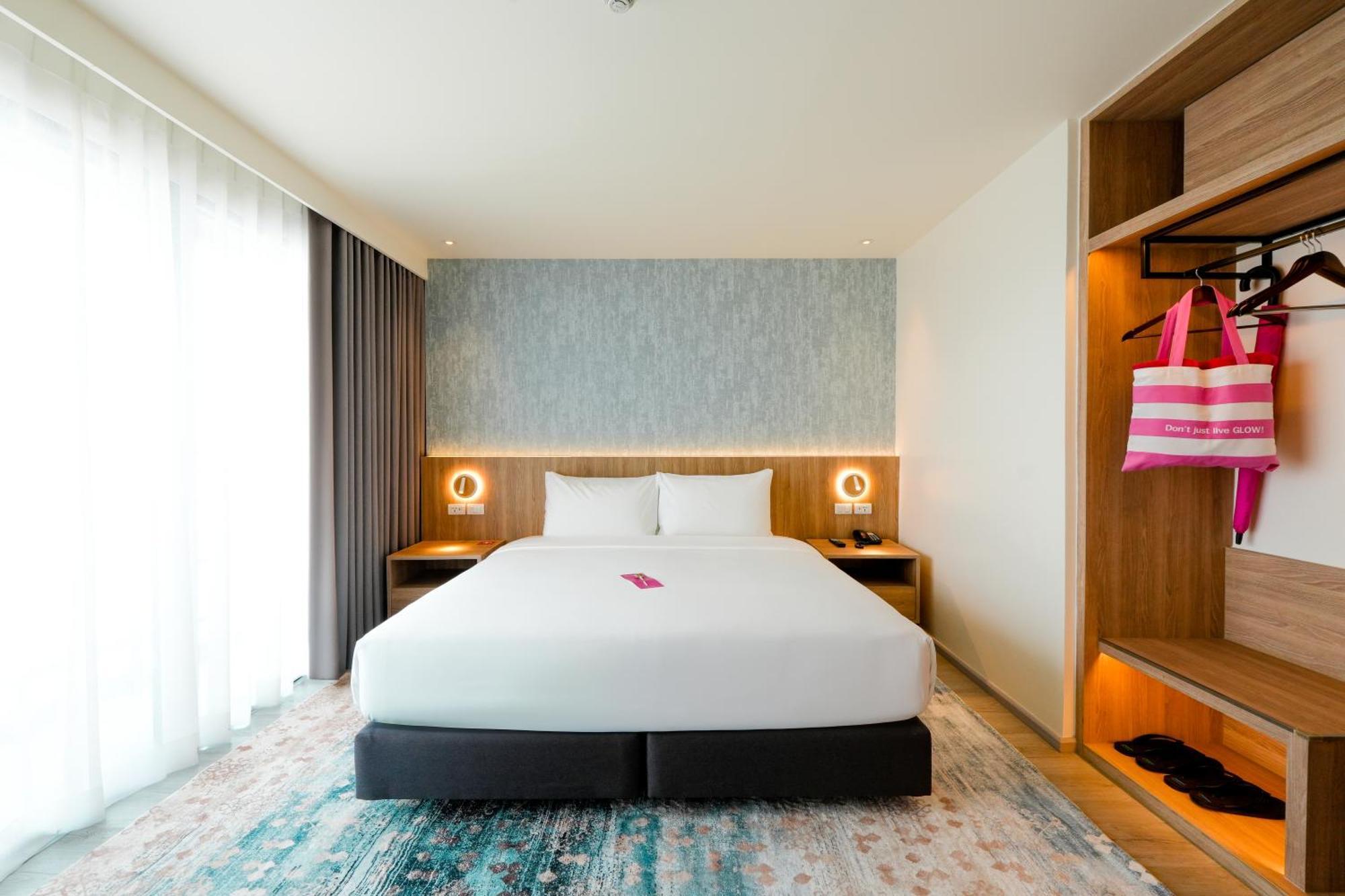 Glow Riverside 5*