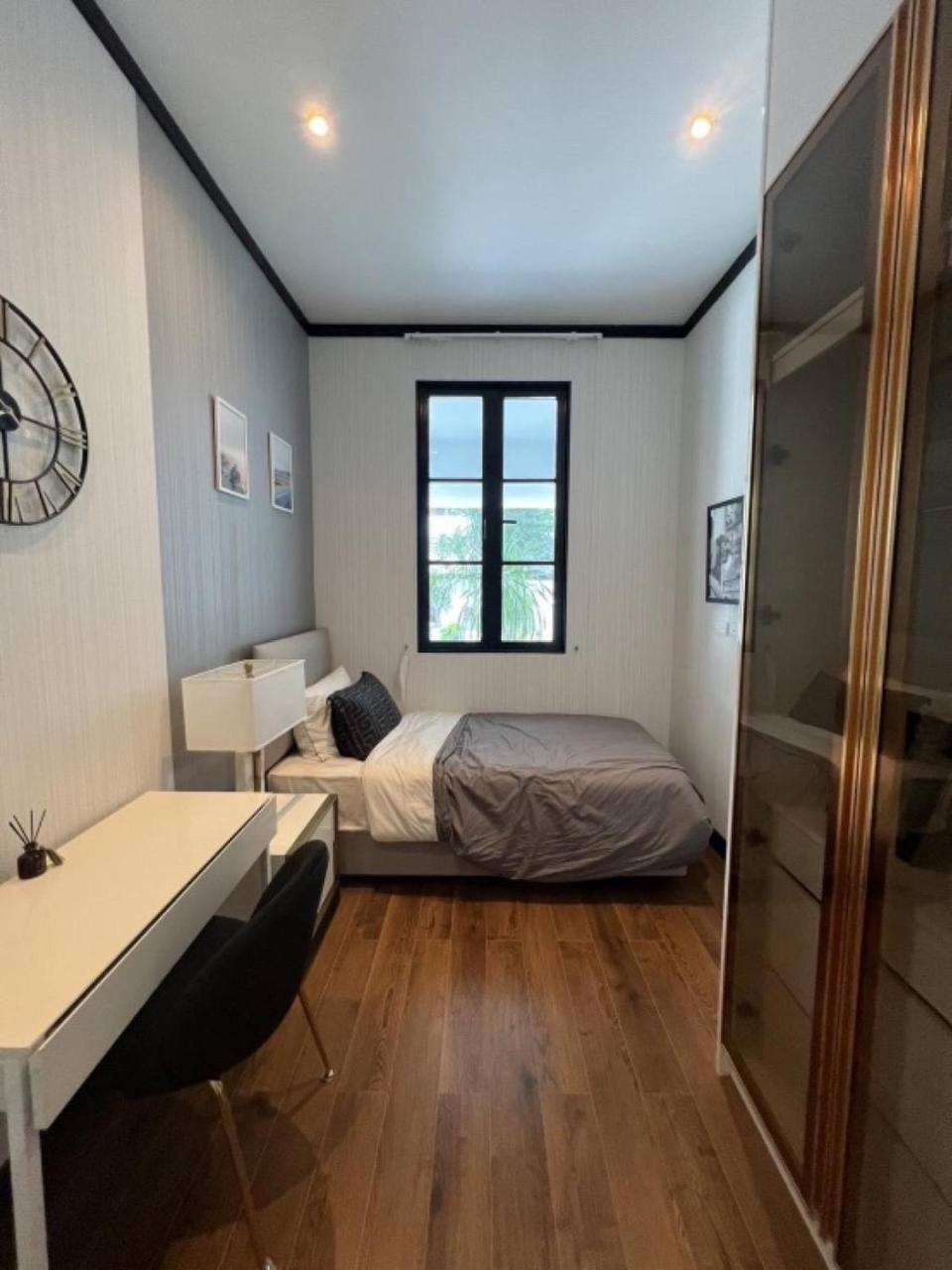 Luxury Pool 5br 12pax With Private Lift In Ekkamai Villa