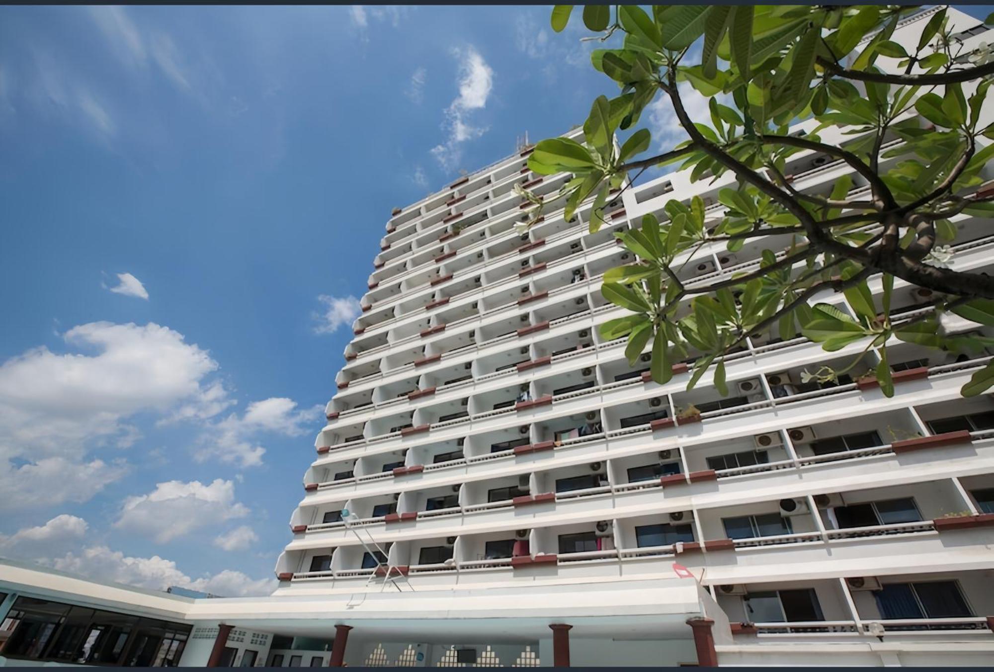 Aparthotel Dl House *