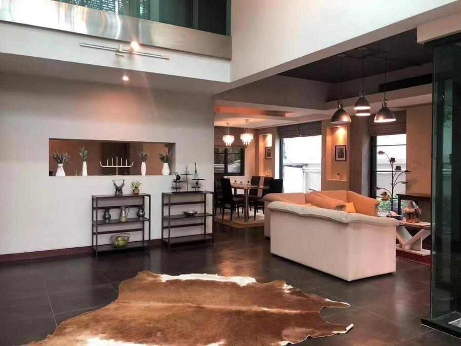 Vila Luxe Pool 3 Min To Thonglor Bts & Nightlife Bangkok