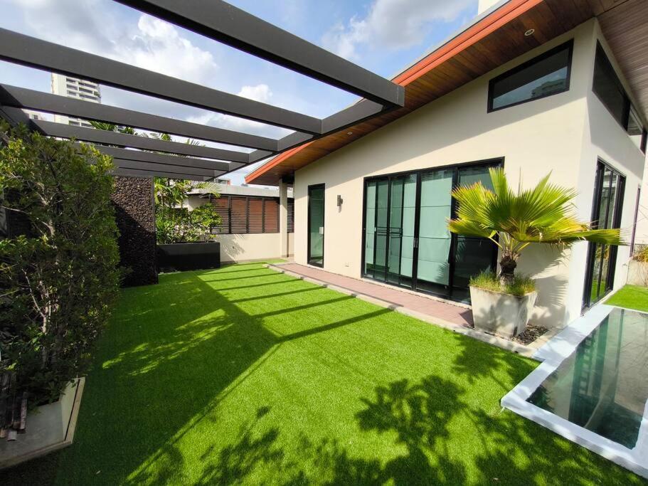 Luxe Pool 3 Min To Thonglor Bts & Nightlife Vila *