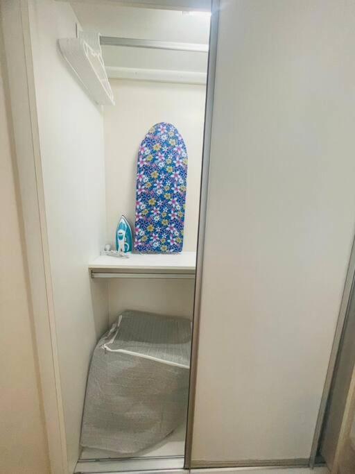 Cozy At Huai Khwang Close To Mrt Apartment