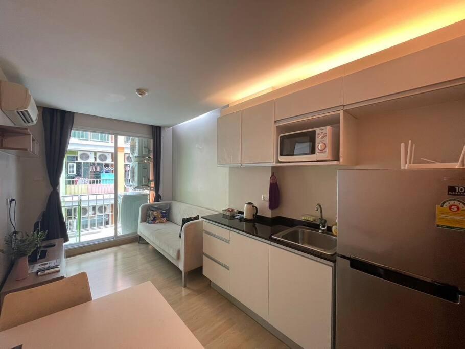 Apartment Cozy At Huai Khwang Close To Mrt Bangkok
