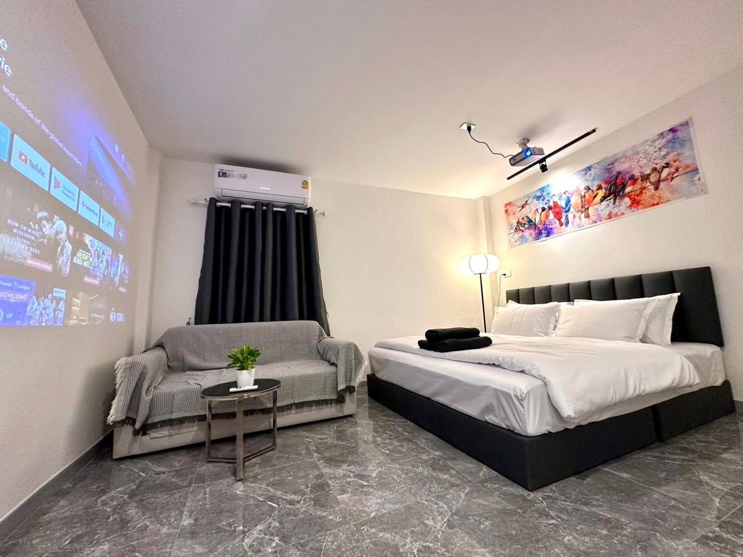 Hostel The White Den Chatuchak *