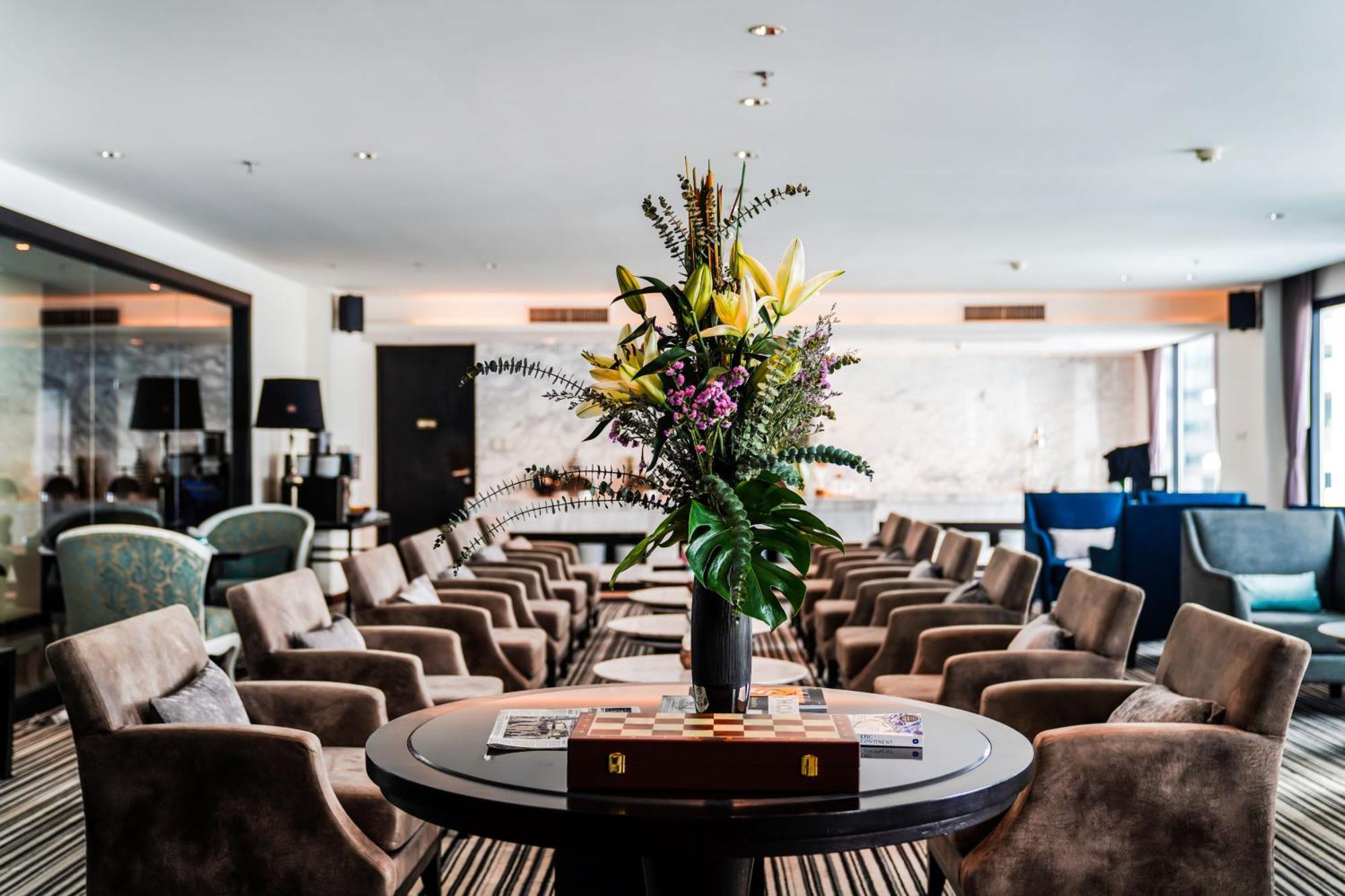 M\u00f6venpick Sukhumvit 15 Hotel 5*
