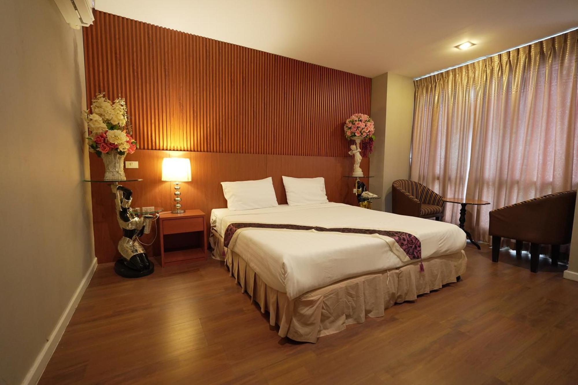 Three Seasons Bangkok 5*
