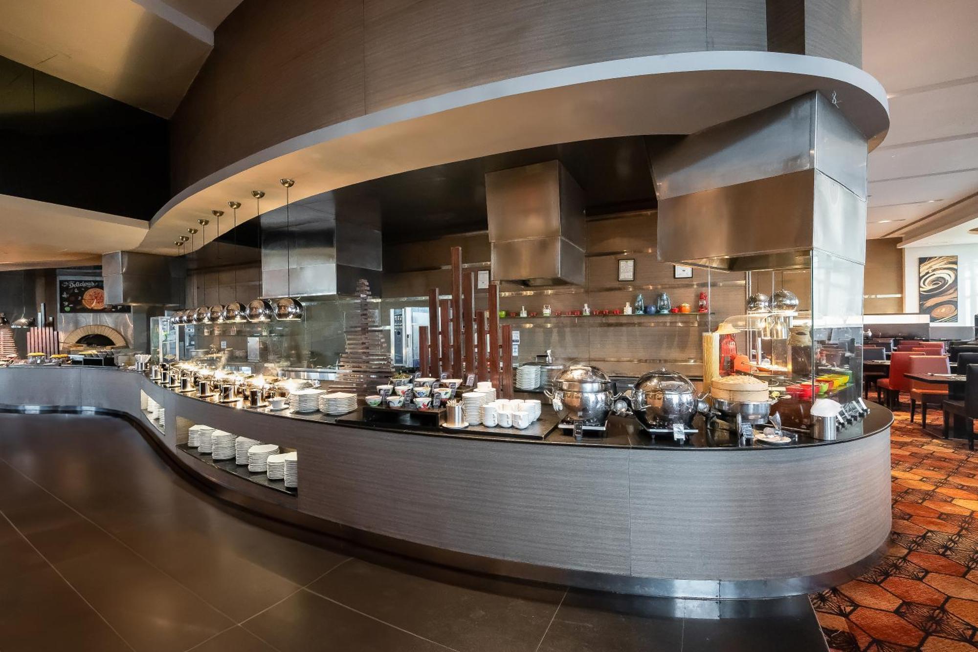 Novotel Ploenchit Sukhumvit - Sha Extra Hotel Bangkok