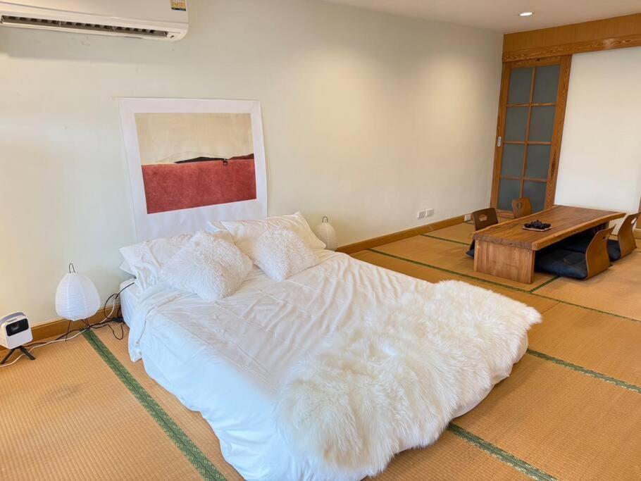 Huge 4 Story Japanese House Sleeps 9 Center Holiday home