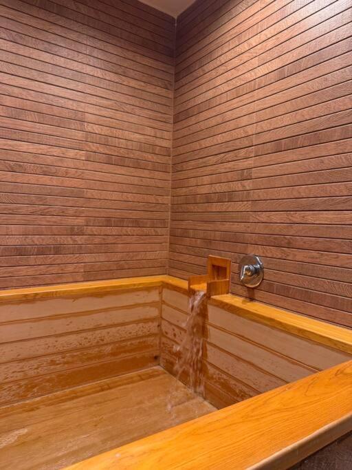 Holiday home Huge 4 Story Japanese House Sleeps 9 Center *