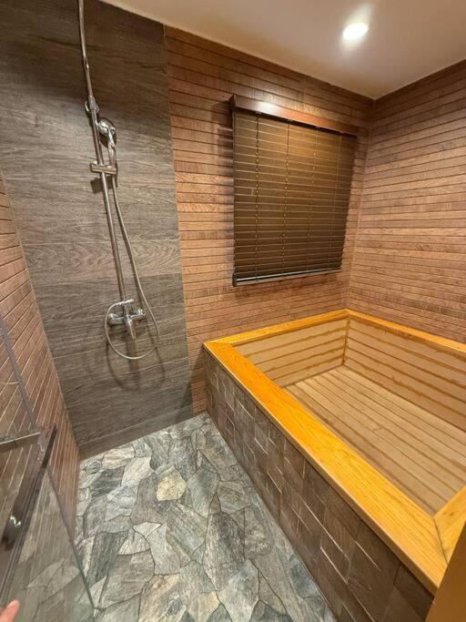 Holiday home Huge 4 Story Japanese House Sleeps 9 Center Bangkok