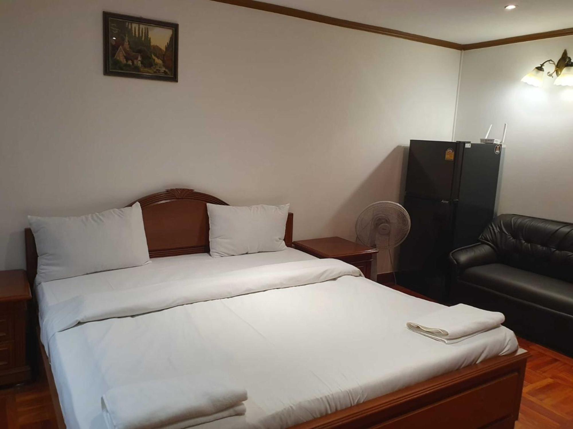 Hotel Omni Tower Nana - Serviced On Sukhumvit Soi 4 3*