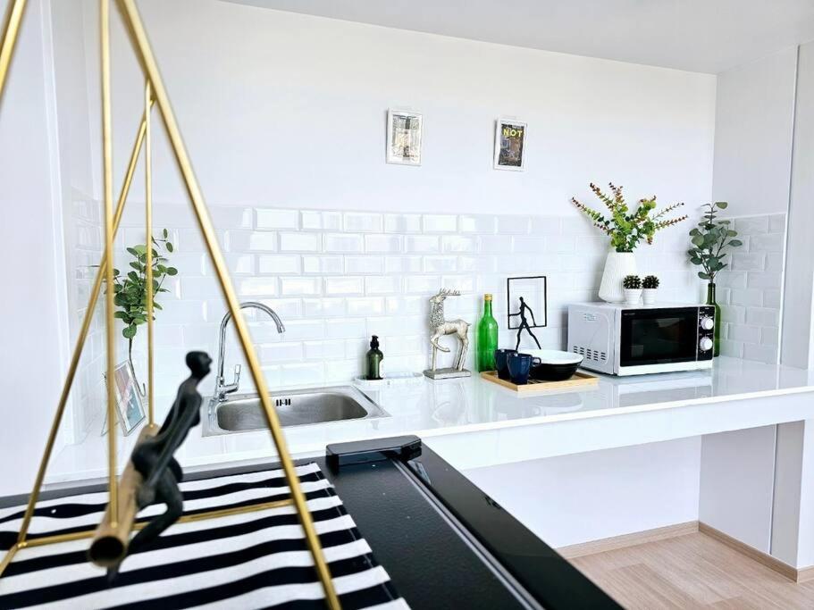 Apartment Midtown Duplex Ratchayothin 272 *