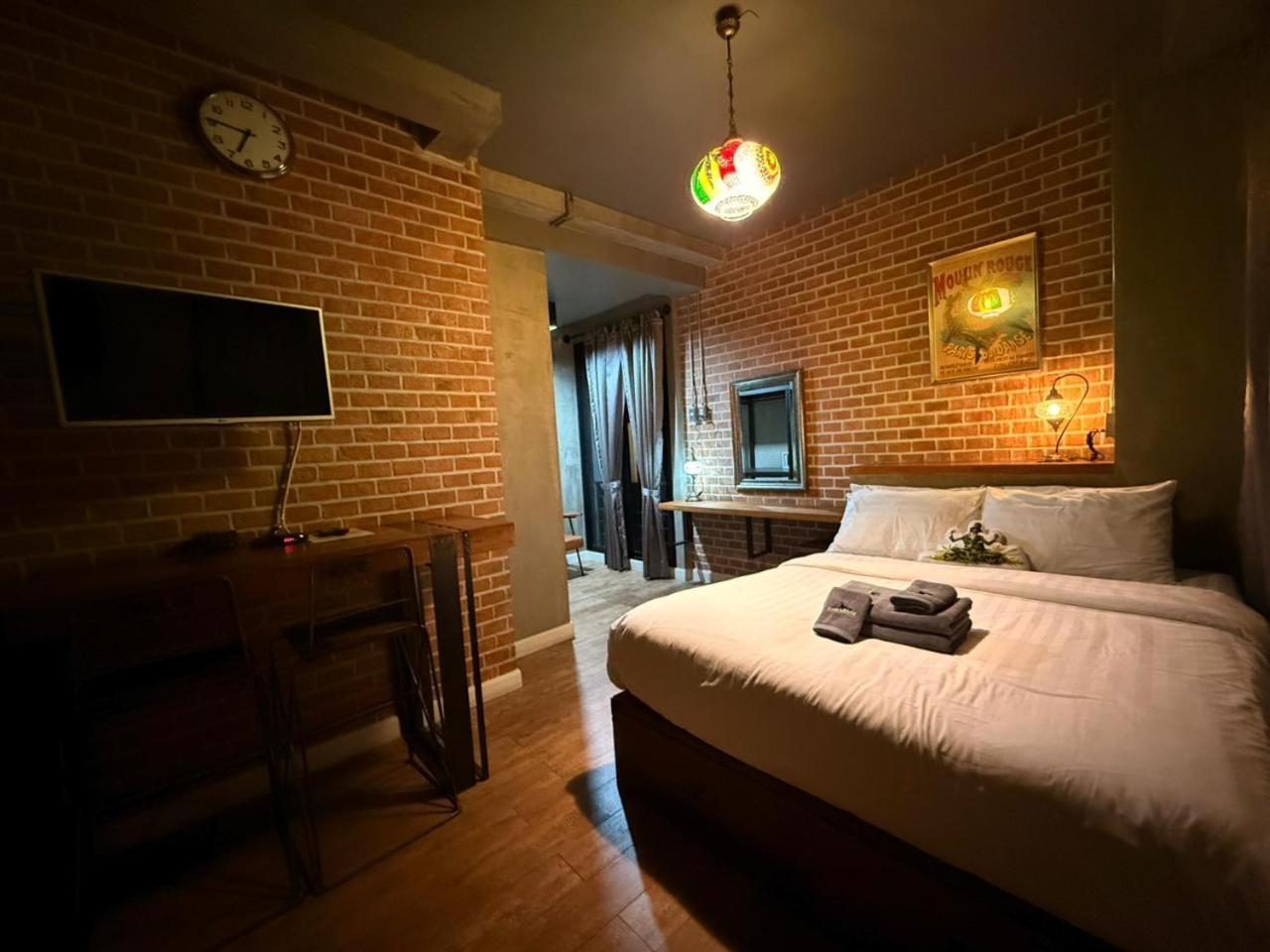 Rent V38 #420 Friendly Thailand