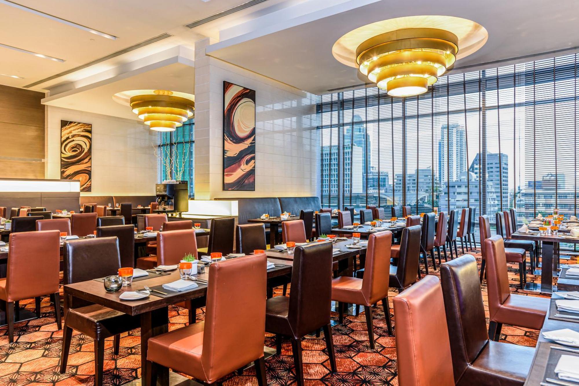 Novotel Ploenchit Sukhumvit - Sha Extra 4* Bangkok