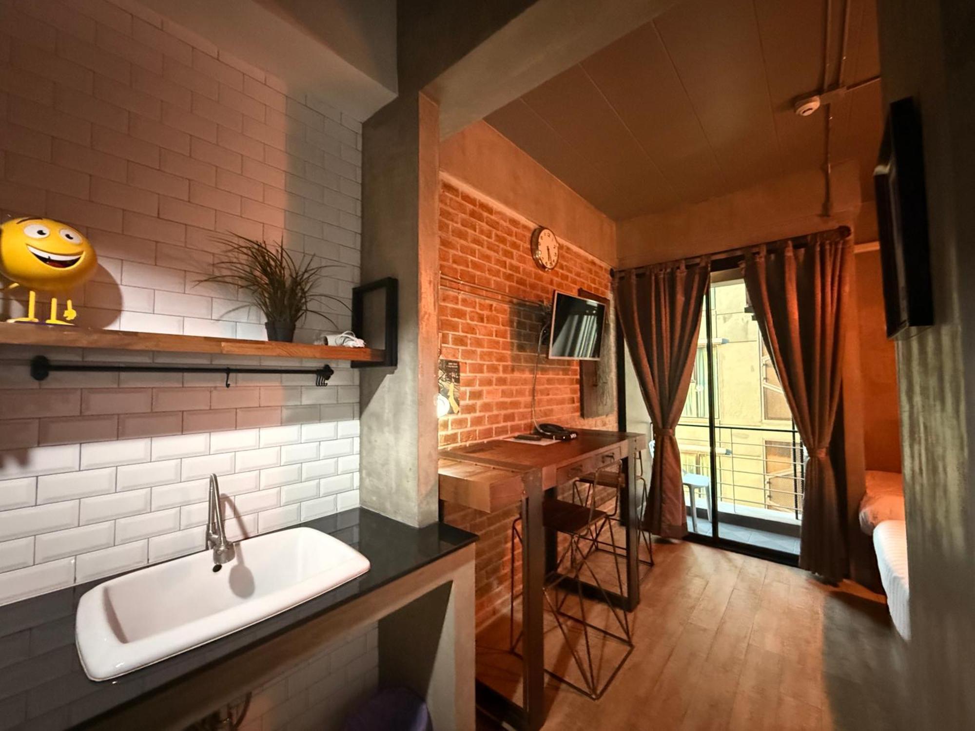 Rent V38 #420 Friendly Thailand 4*