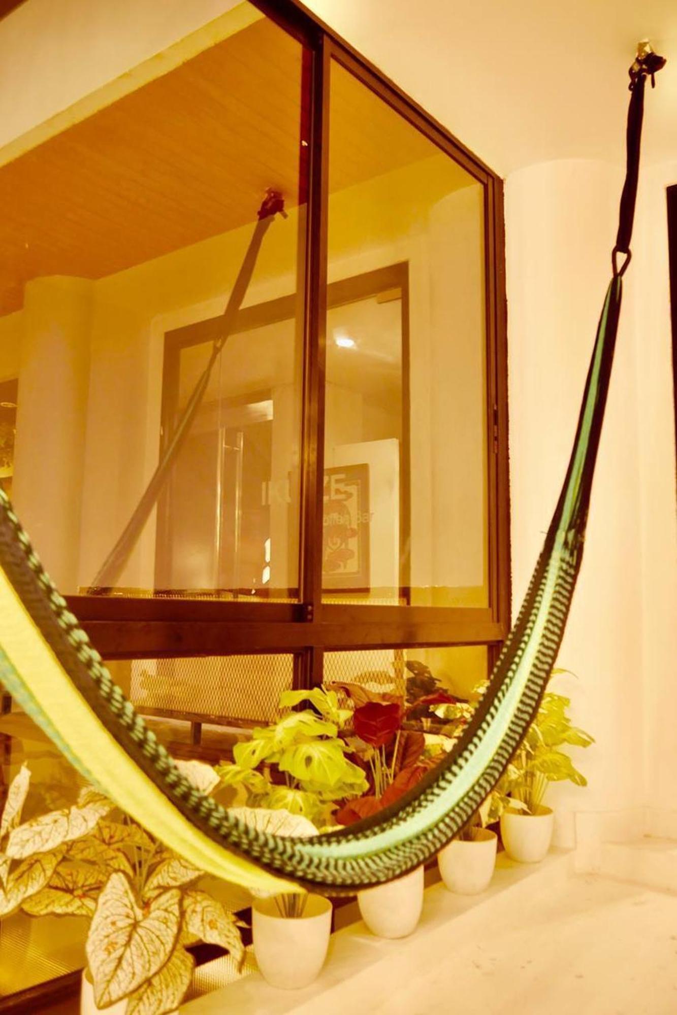 Asrama Blu Ari Stylish Gay Poshtel *